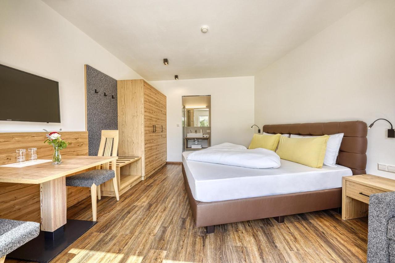 Das Mitterplarser Hotel Lagundo Luaran gambar