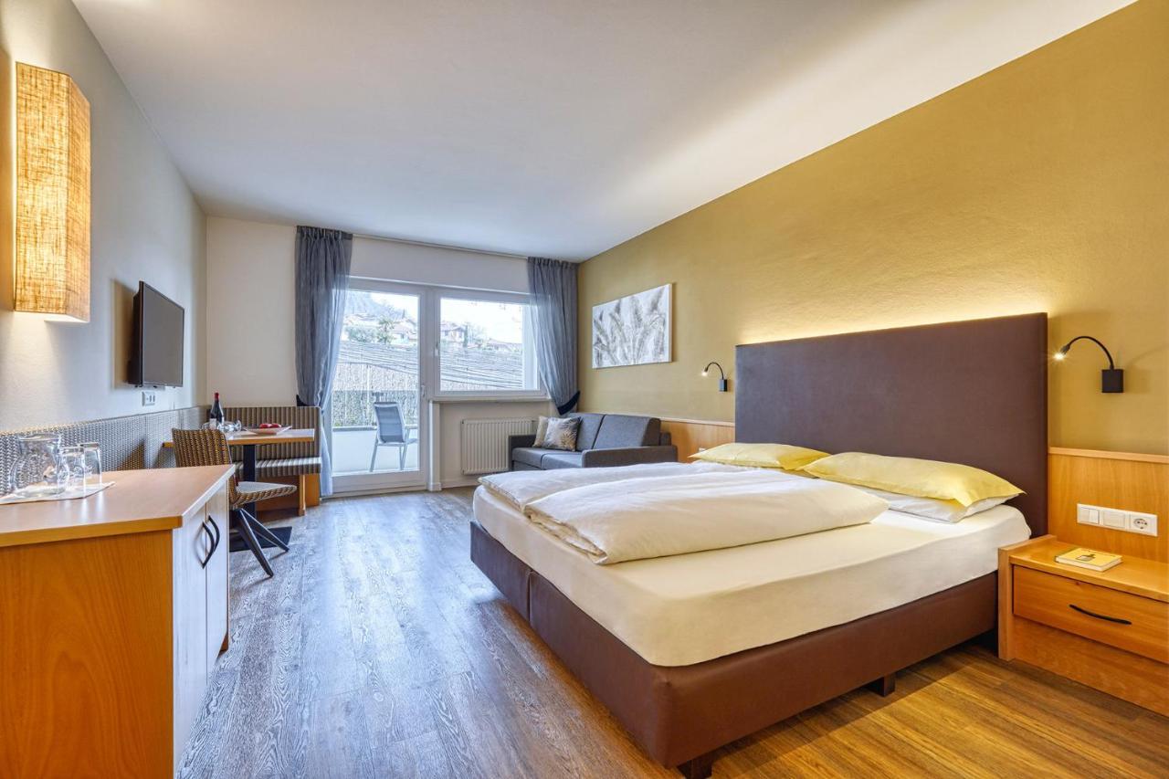Das Mitterplarser Hotel Lagundo Luaran gambar