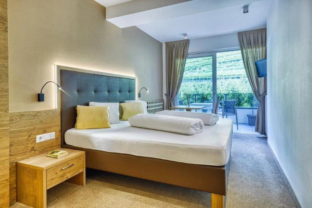 Das Mitterplarser Hotel Lagundo Luaran gambar