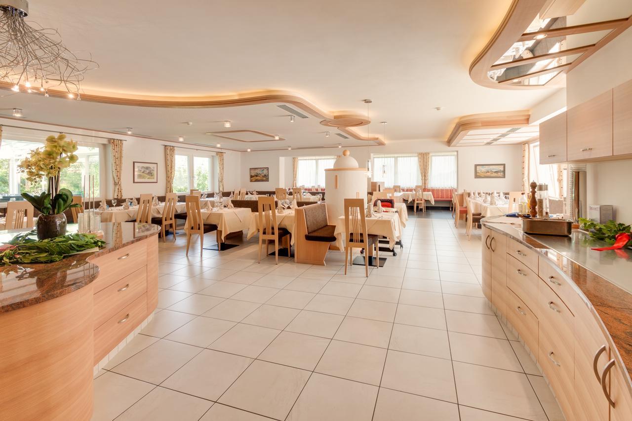 Das Mitterplarser Hotel Lagundo Luaran gambar