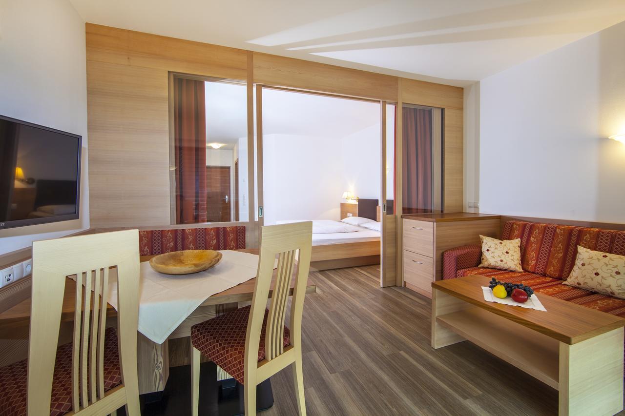 Das Mitterplarser Hotel Lagundo Luaran gambar